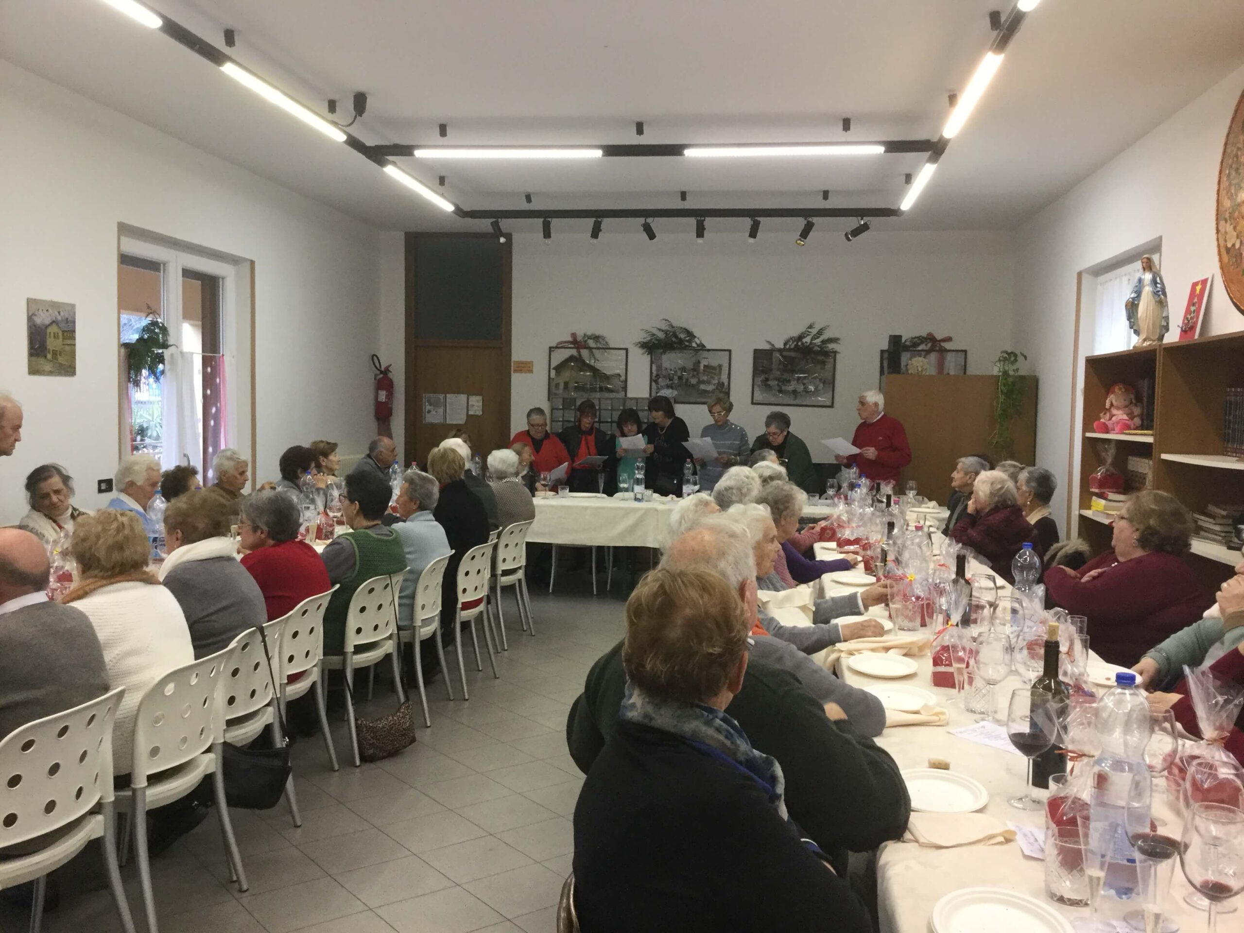 Pranzo prenatalizio anziani centro La Sosta Dervio